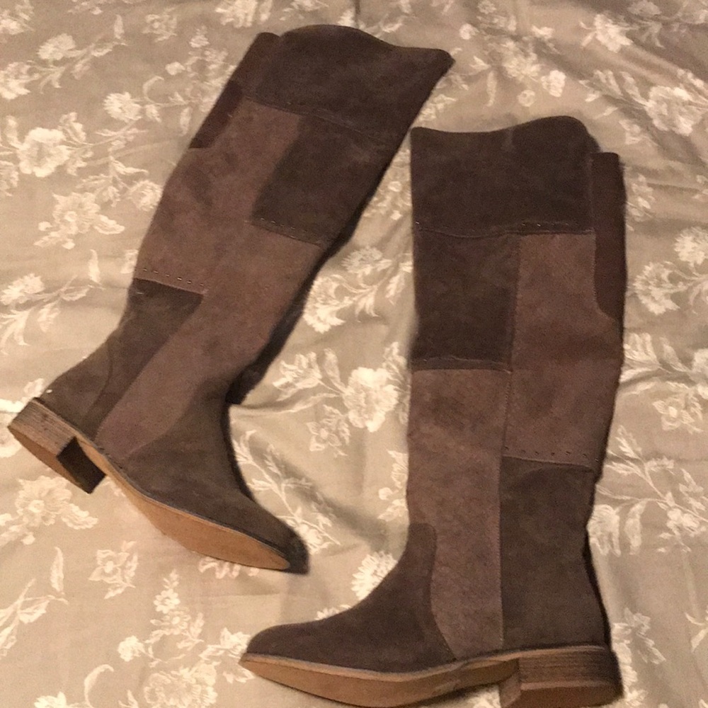 Taupe/brownish over the knee boots